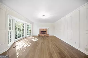 305 Old Tree Trc, Roswell, GA 30075 - Photo 3