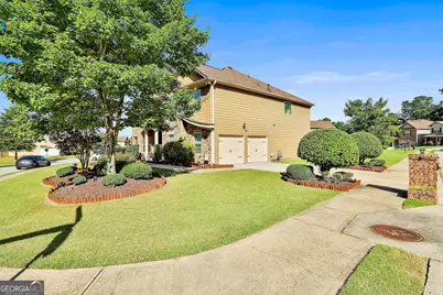 7502 Bowhead Court, Fairburn, GA 30213 - Photo 3