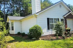 4384 Chestnut Oaks Trce, Lithonia, GA 30038 - Photo 3