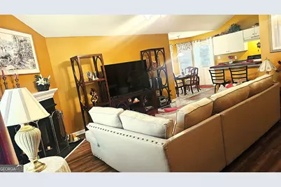4384 Chestnut Oaks Trace, Lithonia, GA 30038 - Photo 3