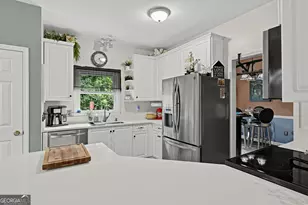 12 Oak Park Pl, Savannah, GA 31405 - Photo 3