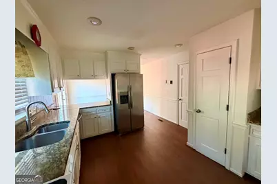 3641 W Point Circle, Lizella, GA 31052 - Photo 7