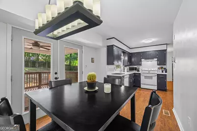 527 University Circle, Athens, GA 30605 - Photo 9