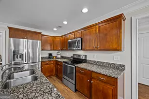 300 Stone Creek Dr, Hull, GA 30646 - Photo 11