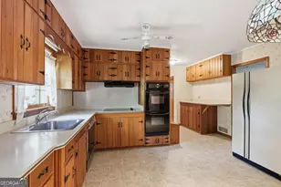 400 Harris St, Toccoa, GA 30577 - Photo 11