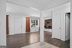 2677 Lancaster Dr, Atlanta, GA 30344 - Photo 9