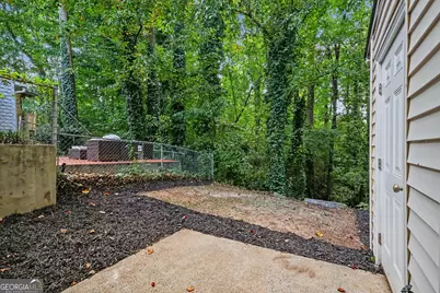 1090 Huntington Trace SE, Smyrna, GA 30082 - Photo 17