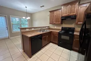 607 Summit Pt, Canton, GA 30114 - Photo 3
