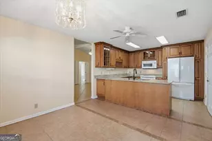 113 Breckenridge Dr, Brunswick, GA 31520 - Photo 9