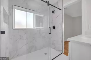 1427 Lorenzo Dr SW, Atlanta, GA 30310 - Photo 7