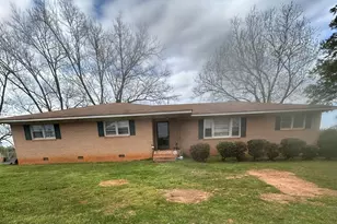 178 Casey Ct, Canon, GA 30520 - Photo 1