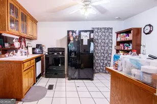 604 Jackson St, Nashville, GA 31639 - Photo 9
