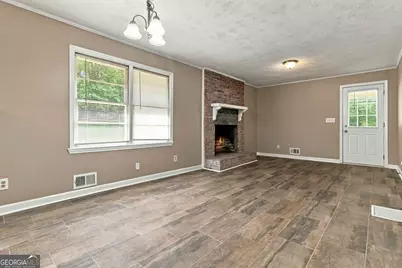 9169 Lakeview Drive SW, Covington, GA 30014 - Photo 7