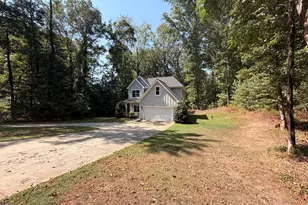 8515 Lynn Dr, Gainesville, GA 30506 - Photo 3