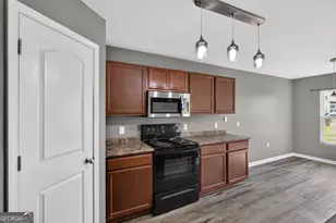 215 Barbour Ln, Hinesville, GA 31313 - Photo 11