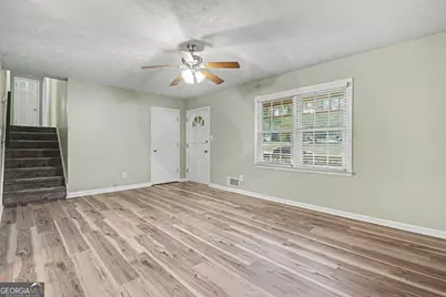 3030 Green Meadow Lane, Snellville, GA 30078 - Photo 5