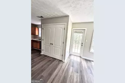 6909 Malvern Court, Lithonia, GA 30038 - Photo 5