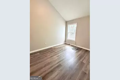 6909 Malvern Court, Lithonia, GA 30038 - Photo 9