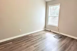 6909 Malvern Ct, Lithonia, GA 30038 - Photo 9