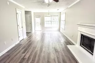 6909 Malvern Ct, Lithonia, GA 30038 - Photo 3