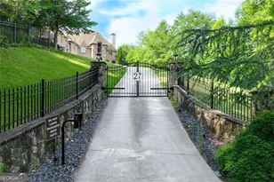 453 Londonberry Rd NW, Atlanta, GA 30327 - Photo 1
