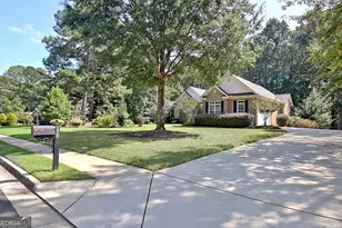175 Donegal Dr, Tyrone, GA 30290 - Photo 3