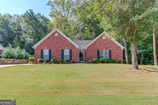 720 Overlook Dr, Winder, GA 30680 - Photo 1