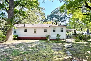5750 Brenda Dr SW, Mableton, GA 30126 - Photo 5