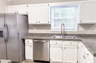 1320 Opal Cir, Lawrenceville, GA 30043 - Photo 11