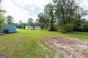 569 Shady Oaks Cir, Hoboken, GA 31542 - Photo 9