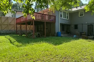 17 N Leathers Circle NW, Atlanta, GA 30314 - Photo 3