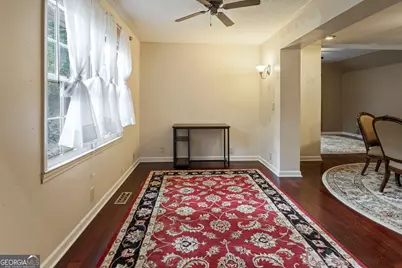 82 Walton Way, Juliette, GA 31046 - Photo 3