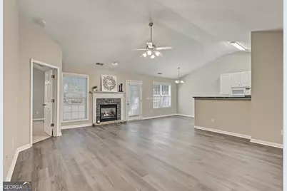 70 Green Spring, Newnan, GA 30265 - Photo 9