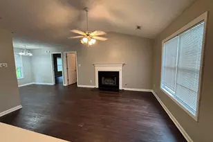 43 Canterbury Dr, Grantville, GA 30220 - Photo 3