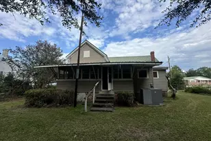 519 Harvey St, Millen, GA 30442 - Photo 15