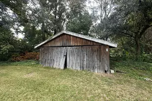 519 Harvey St, Millen, GA 30442 - Photo 17
