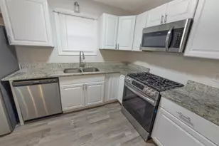 675 Lakeridge Dr, Conyers, GA 30094 - Photo 7