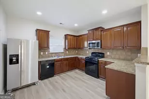 7923 Bluefin Trail, Union City, GA 30291 - Photo 11