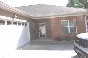 1604 Commonwealth Cir, Newnan, GA 30263 - Photo 1