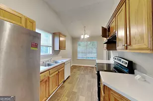 10506 Crabtree Dr, Jonesboro, GA 30238 - Photo 3