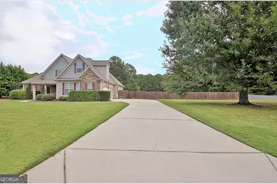 154 Fieldstone Farms Drive, Senoia, GA 30276 - Photo 5