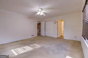 202 E Wright St, Winder, GA 30680 - Photo 9