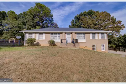 202 E Wright Street, Winder, GA 30680 - Photo 1