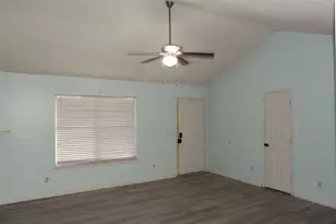 81 Crosby Dr, Hinesville, GA 31313 - Photo 3