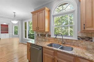 345 Hidden Lake Dr, Fayetteville, GA 30215 - Photo 13