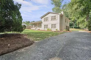 3167 Mountain Creek Ln NE, Roswell, GA 30075 - Photo 3
