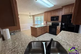 1201 Panola Cir, Warner Robins, GA 31088 - Photo 11