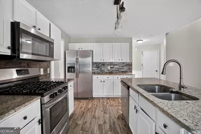 3952 Lullwater Main NW, Kennesaw, GA 30144 - Photo 11