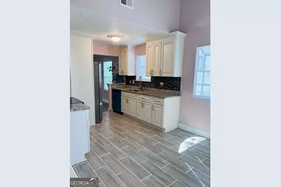 563 Crestridge Court, Stone Mountain, GA 30083 - Photo 5