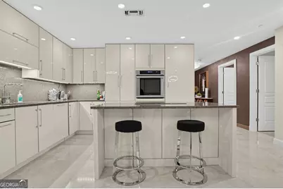 700 Park Regency Place NE #APT 604, Atlanta, GA 30326 - Photo 3